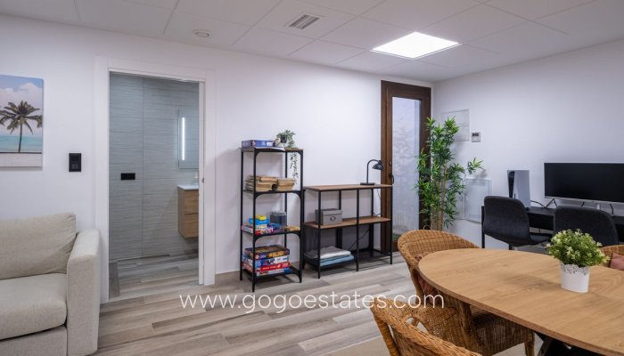 Te koop - Huis - Vrijstaande Villa - Orihuela - Los Balcones