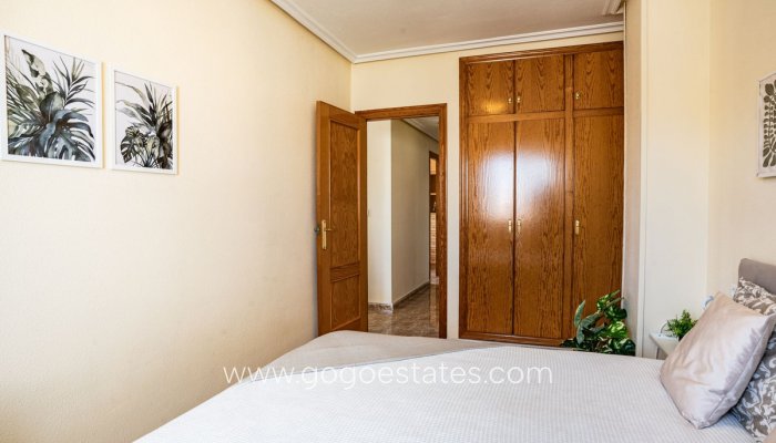 Te koop - Appartement - Appartement op de middelste verdieping - Torrevieja - Torrevieja Centro