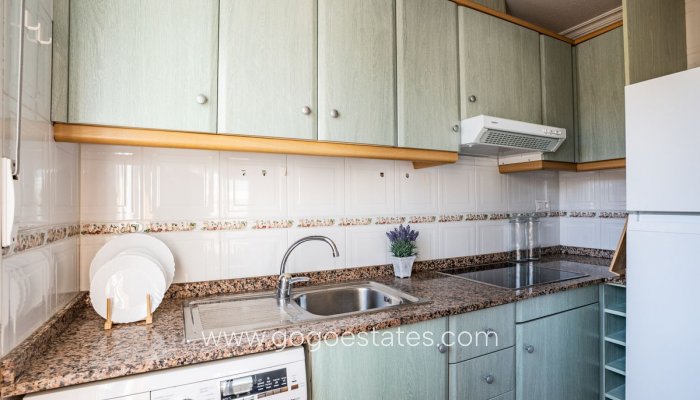 Te koop - Appartement - Appartement op de middelste verdieping - Torrevieja - Torrevieja Centro