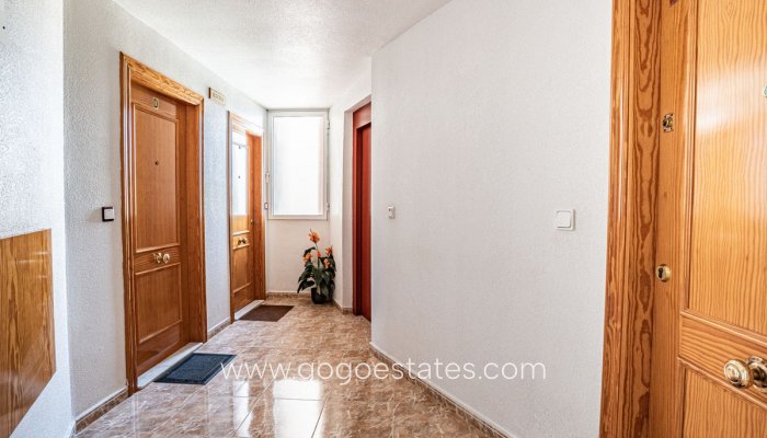Te koop - Appartement - Appartement op de middelste verdieping - Torrevieja - Torrevieja Centro