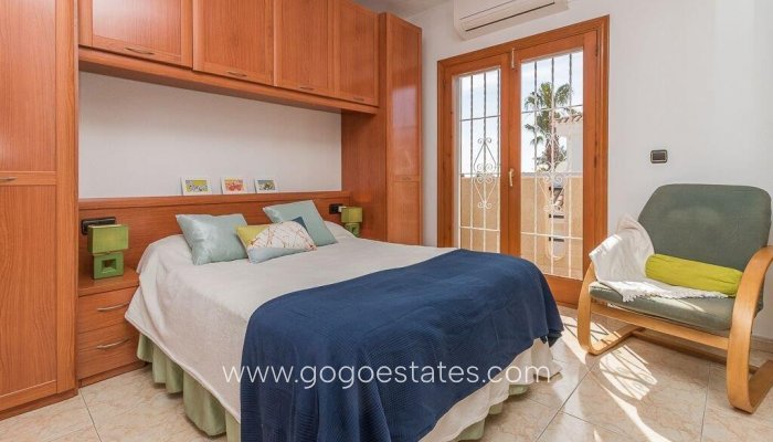 Te koop - Huis - Halfvrijstaande woning - Orihuela - Playa Flamenca
