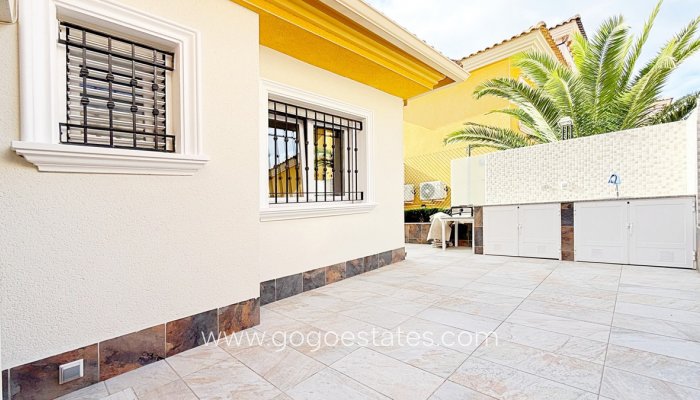 Te koop - Huis - Vrijstaande Villa - Orihuela - Los Altos