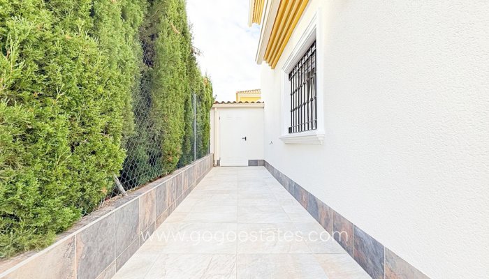 Te koop - Huis - Vrijstaande Villa - Orihuela - Los Altos