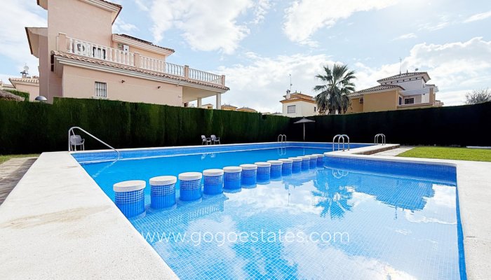 Te koop - Huis - Vrijstaande Villa - Orihuela - Los Altos