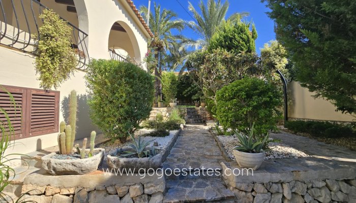 Te koop - Huis - Vrijstaande Villa - Calpe - Calpe Centro