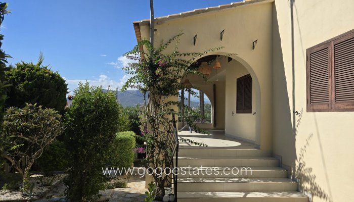 Te koop - Huis - Vrijstaande Villa - Calpe - Calpe Centro
