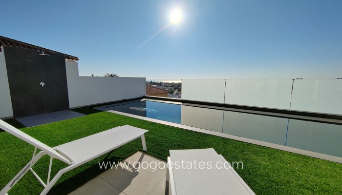 Te koop - Huis - Vrijstaande Villa - Orihuela - Los Balcones