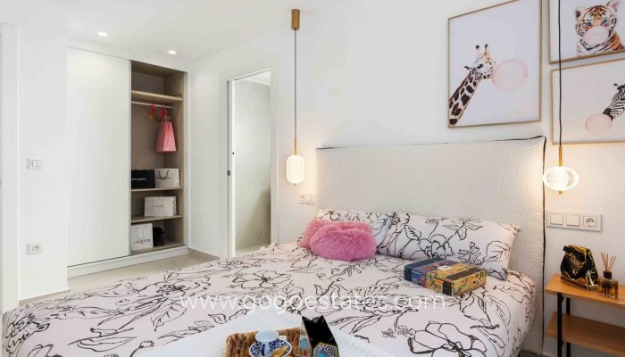 Te koop - Huis - Vrijstaande Villa - Rojales - Rojales Centro