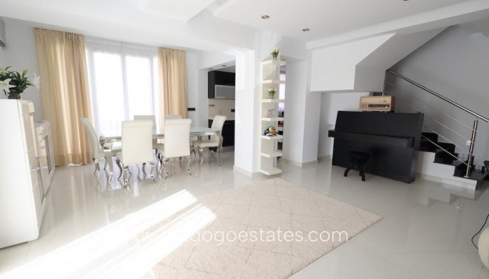 Te koop - Huis - Vrijstaande Villa - Orihuela - Cabo Roig