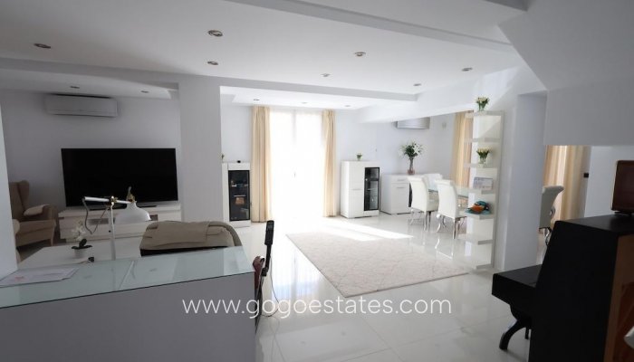 Te koop - Huis - Vrijstaande Villa - Orihuela - Cabo Roig