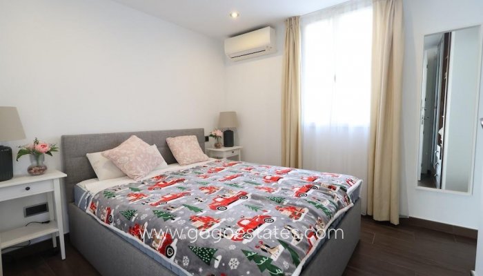 Te koop - Huis - Vrijstaande Villa - Orihuela - Cabo Roig