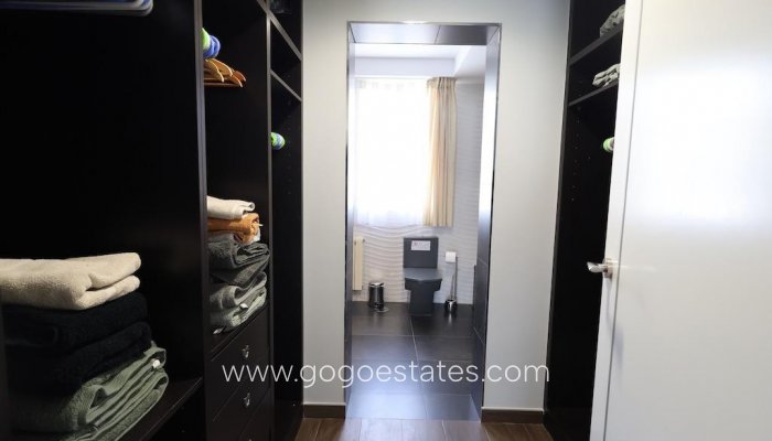 Te koop - Huis - Vrijstaande Villa - Orihuela - Cabo Roig