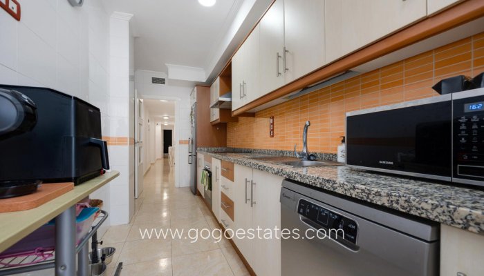 Te koop - Appartement - Appartement op de middelste verdieping - Torrevieja - Torrevieja Centro