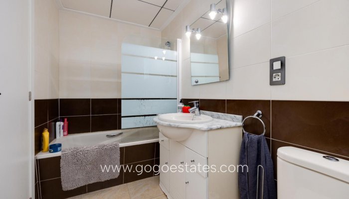 Te koop - Appartement - Appartement op de middelste verdieping - Torrevieja - Torrevieja Centro