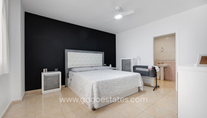 Te koop - Appartement - Appartement op de middelste verdieping - Torrevieja - Torrevieja Centro