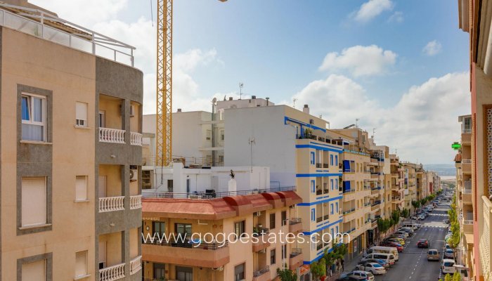 Te koop - Appartement - Appartement op de middelste verdieping - Torrevieja - Torrevieja Centro
