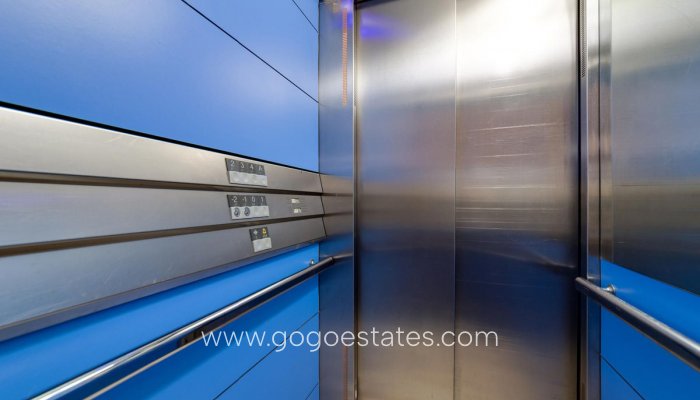 Te koop - Appartement - Appartement op de middelste verdieping - Torrevieja - Torrevieja Centro