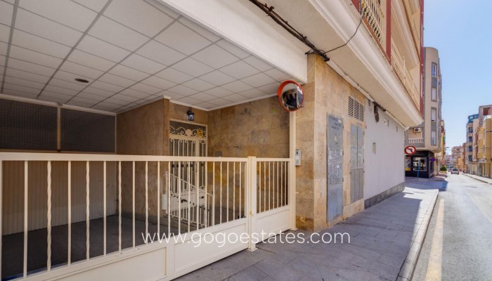 Te koop - Appartement - Appartement op de middelste verdieping - Torrevieja - Torrevieja Centro