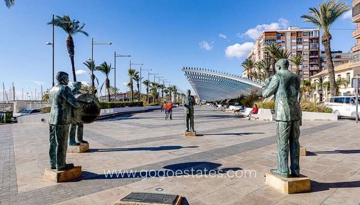 Te koop - Appartement - Appartement op de middelste verdieping - Torrevieja - Torrevieja Centro