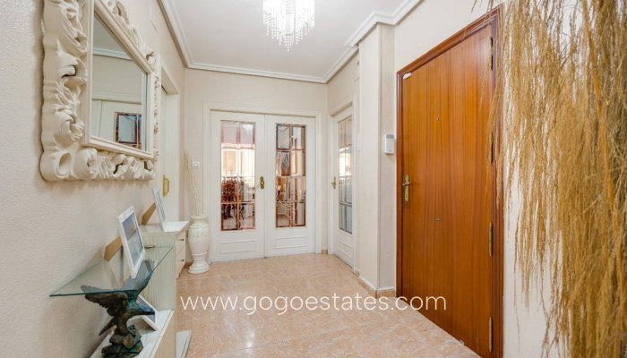 Te koop - Appartement - Appartement op de middelste verdieping - Torrevieja - Torrevieja Centro