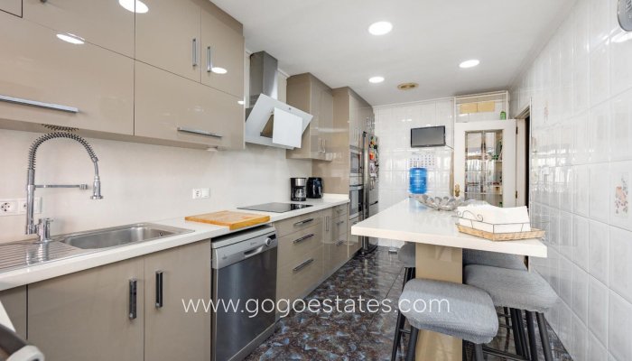 Te koop - Appartement - Appartement op de middelste verdieping - Torrevieja - Torrevieja Centro