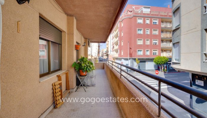 Te koop - Appartement - Appartement op de middelste verdieping - Torrevieja - Torrevieja Centro