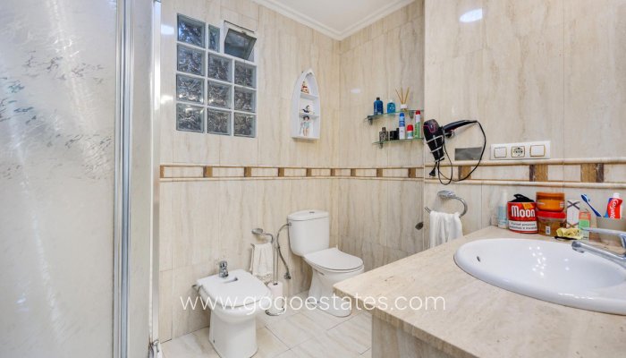 Te koop - Appartement - Appartement op de middelste verdieping - Torrevieja - Torrevieja Centro