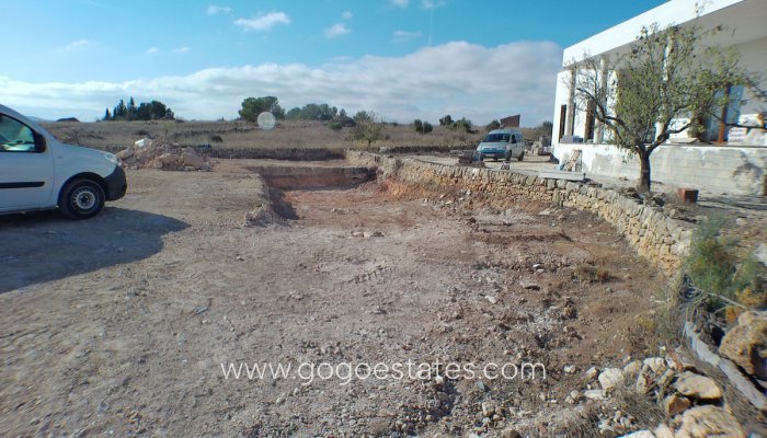 Te koop - Huis - Vrijstaande Villa - Pinoso - Pinoso Centro