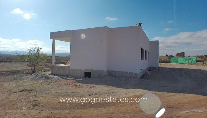 Te koop - Huis - Vrijstaande Villa - Pinoso - Pinoso Centro