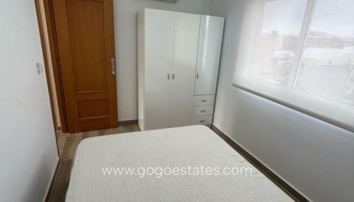 Te koop - Appartement - Appartement op de middelste verdieping - Torrevieja - Torrevieja Centro