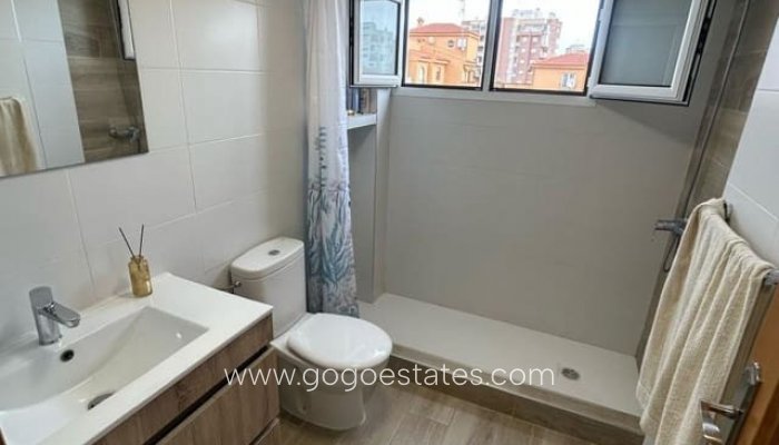Te koop - Appartement - Appartement op de middelste verdieping - Torrevieja - Torrevieja Centro