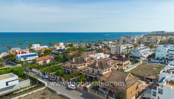 Te koop - Huis - Vrijstaande Villa - Torrevieja - La veleta