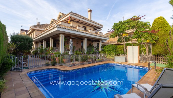 Te koop - Huis - Vrijstaande Villa - Torrevieja - La veleta