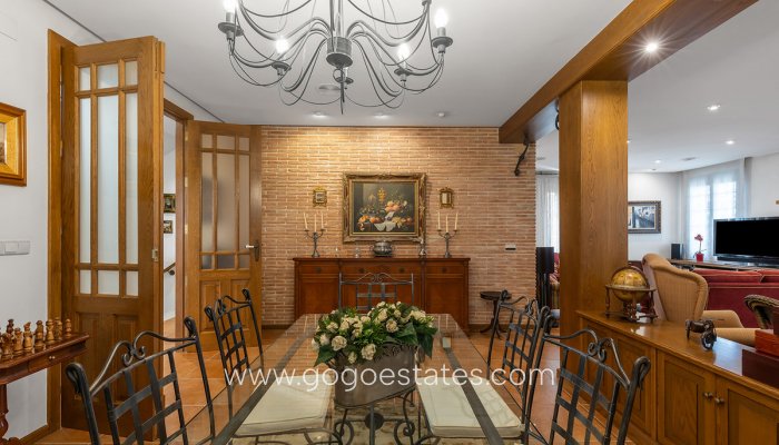 Te koop - Huis - Vrijstaande Villa - Torrevieja - La veleta