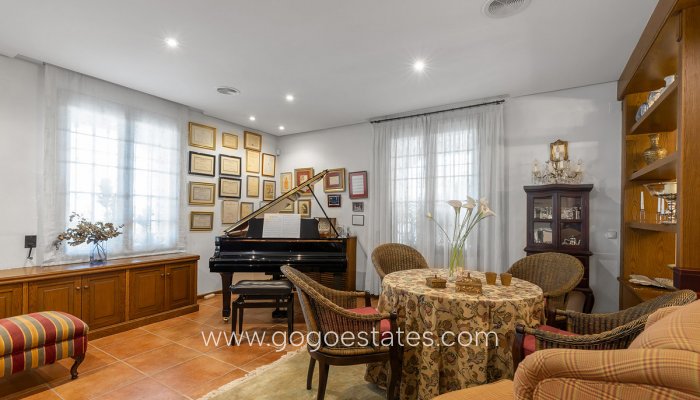 Te koop - Huis - Vrijstaande Villa - Torrevieja - La veleta