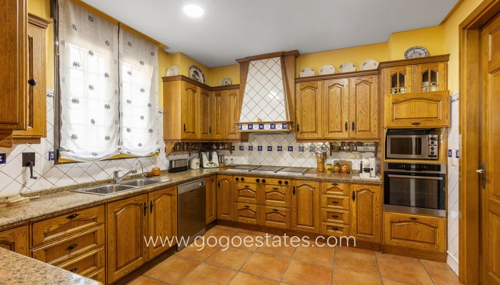 Te koop - Huis - Vrijstaande Villa - Torrevieja - La veleta