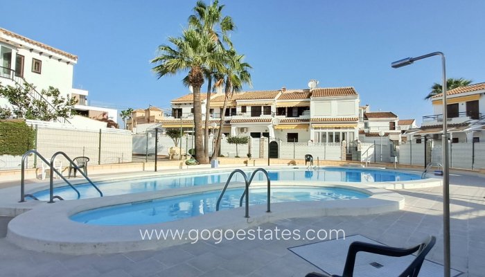 Te koop - Appartement - Appartement op de bovenste verdieping - Torrevieja - Torrevieja Centro