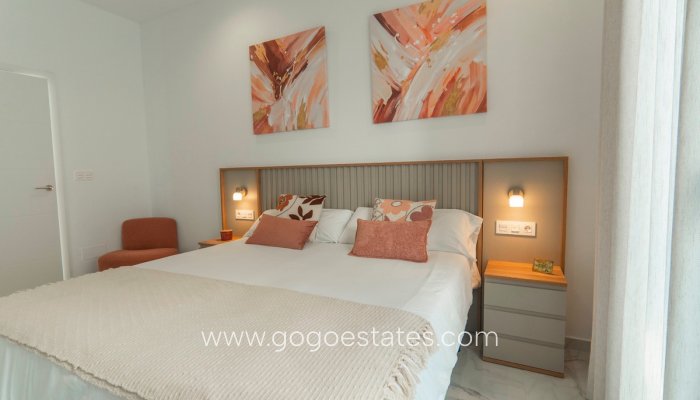 Te koop - Huis - Vrijstaande Villa - Orihuela - La Florida