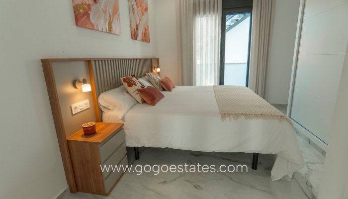 Te koop - Huis - Vrijstaande Villa - Orihuela - La Florida