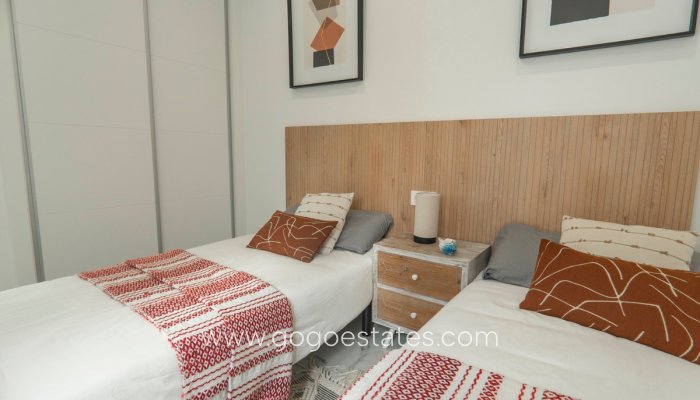 Te koop - Huis - Vrijstaande Villa - Orihuela - La Florida