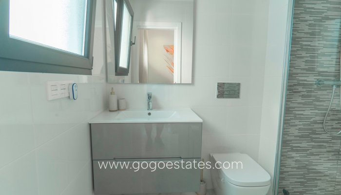 Te koop - Huis - Vrijstaande Villa - Orihuela - La Florida