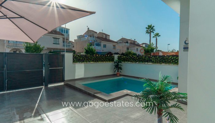 Te koop - Huis - Vrijstaande Villa - Orihuela - La Florida