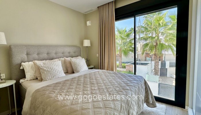 Te koop - Huis - Vrijstaande Villa - Orihuela - Lomas de Cabo Roig