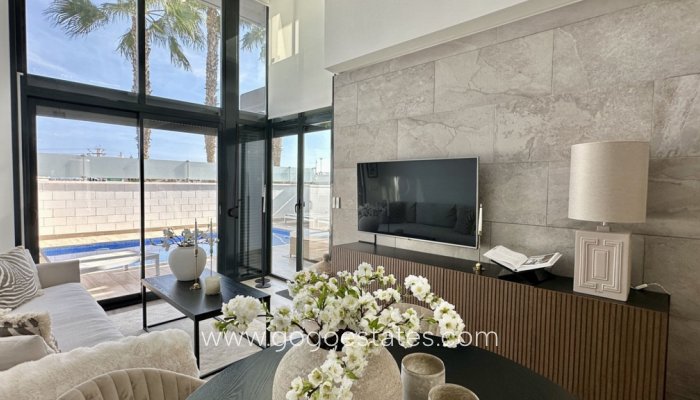 Te koop - Huis - Vrijstaande Villa - Orihuela - Lomas de Cabo Roig