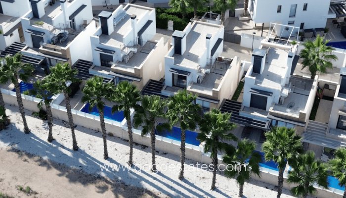 Te koop - Huis - Vrijstaande Villa - Orihuela - Lomas de Cabo Roig