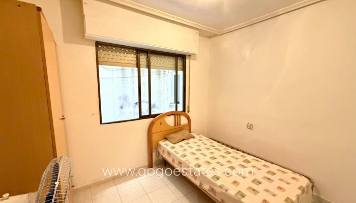 Te koop - Appartement - Appartement op de middelste verdieping - Torrevieja - Playa del Cura