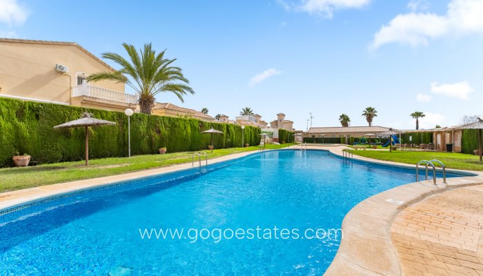 Te koop - Huis - Stadswoning - Orihuela - Villamartin