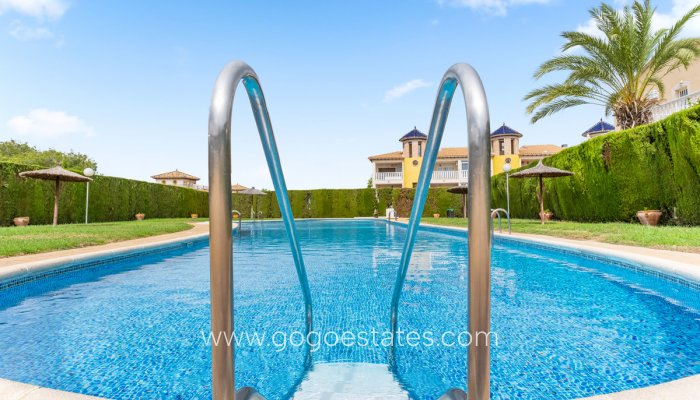 Te koop - Huis - Stadswoning - Orihuela - Villamartin