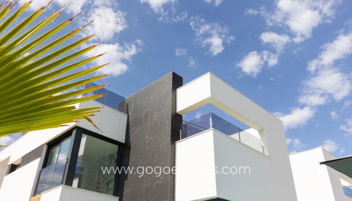 Te koop - Huis - Vrijstaande Villa - Torrevieja - Torrevieja Centro