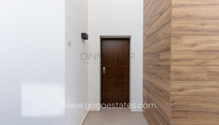 Te koop - Huis - Vrijstaande Villa - Torrevieja - Torrevieja Centro